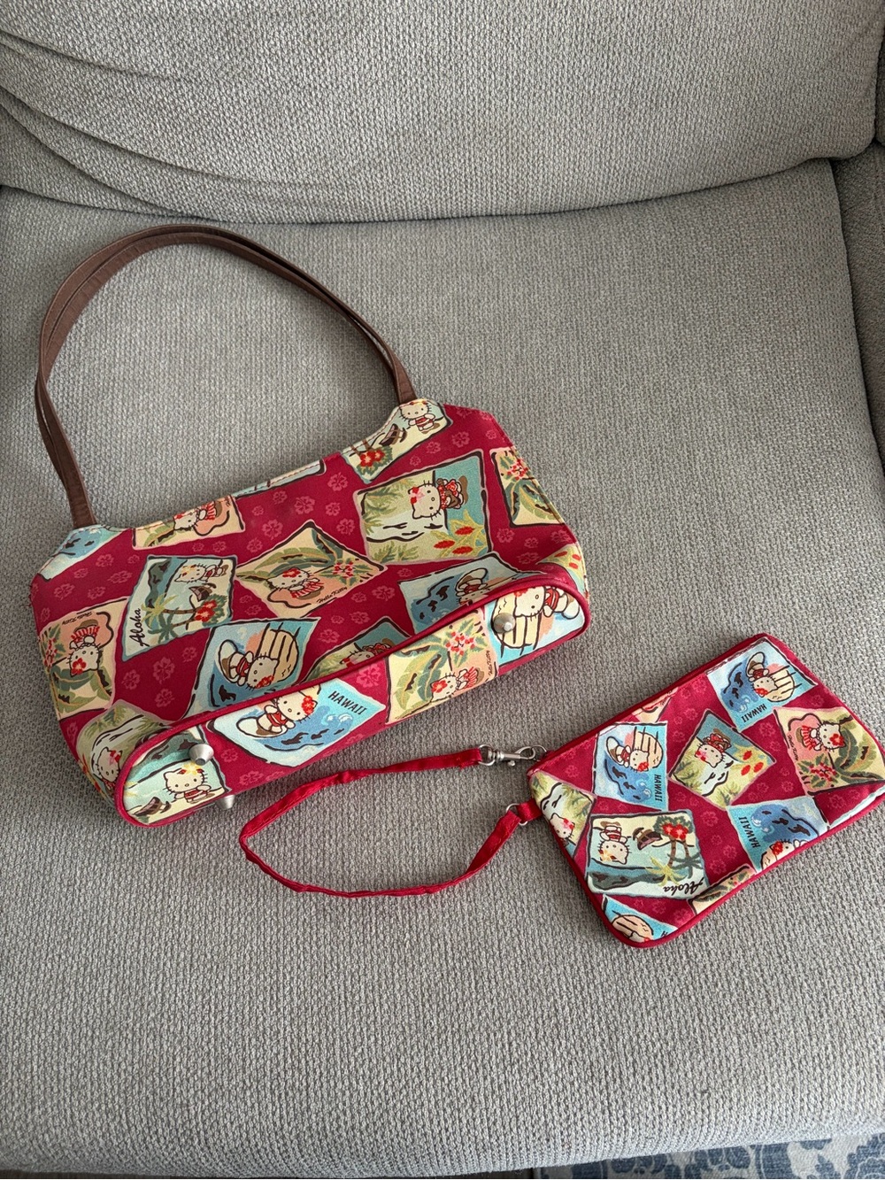 2004 hello kitty purse